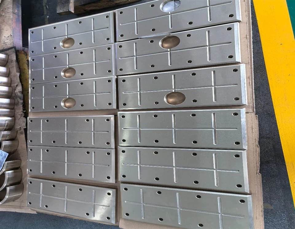Metal Industrial Parts Precision Machining Bronze Metal Liners Plates China